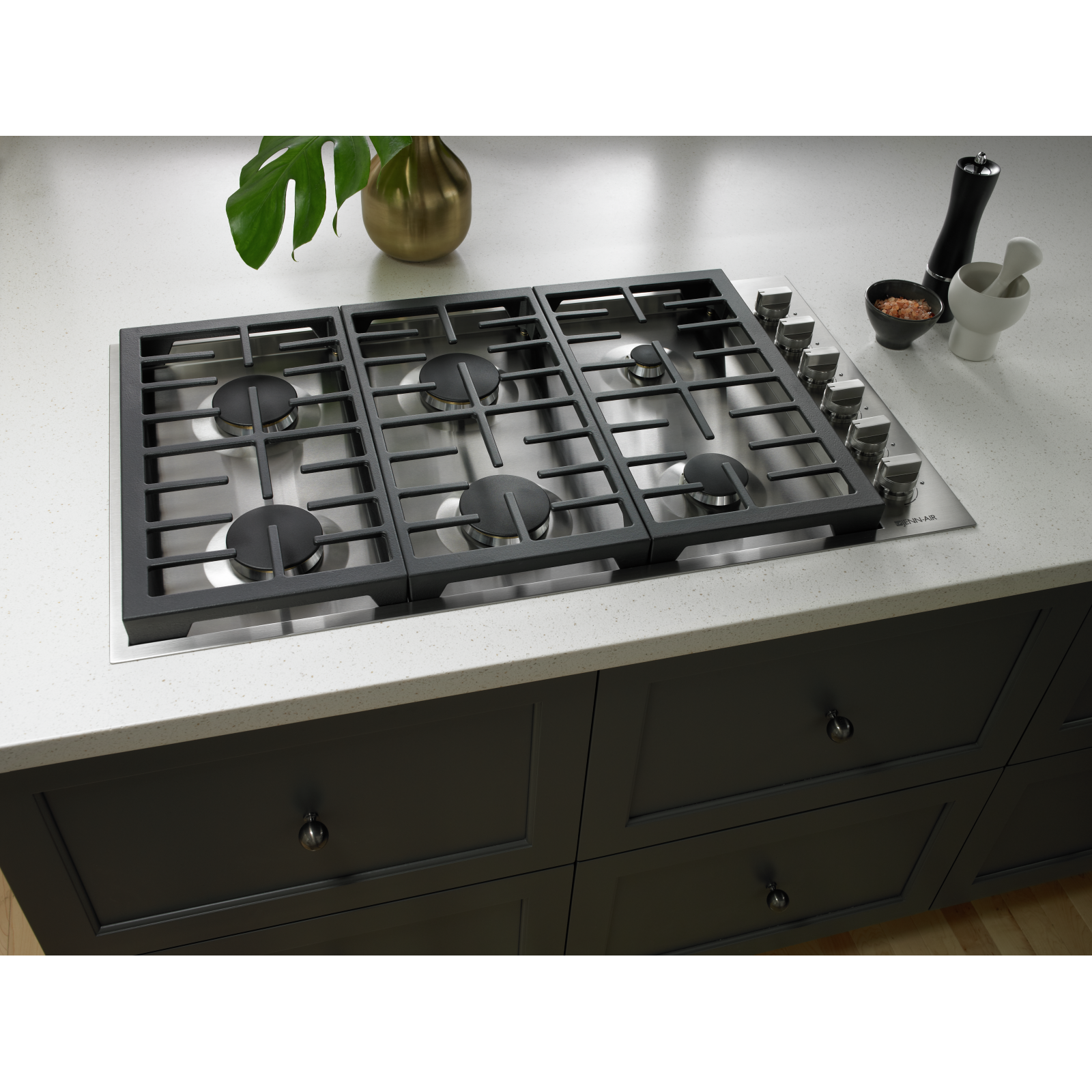 JennAir - 36 inch wide Gas Cooktop in Stainless - JGC7636BP