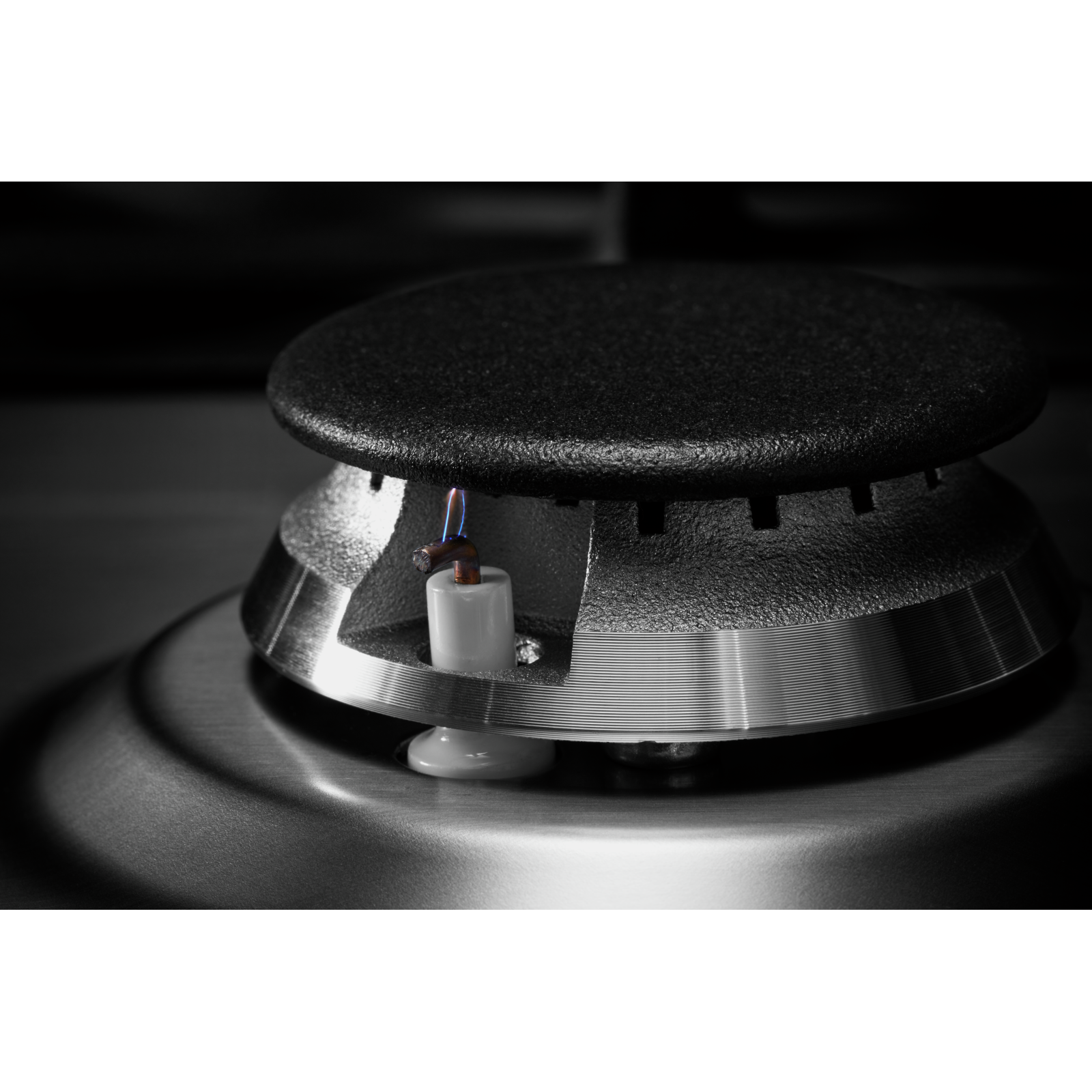 JennAir - 24.5 Inch Gas Cooktop in Stainless - JGCK424PS