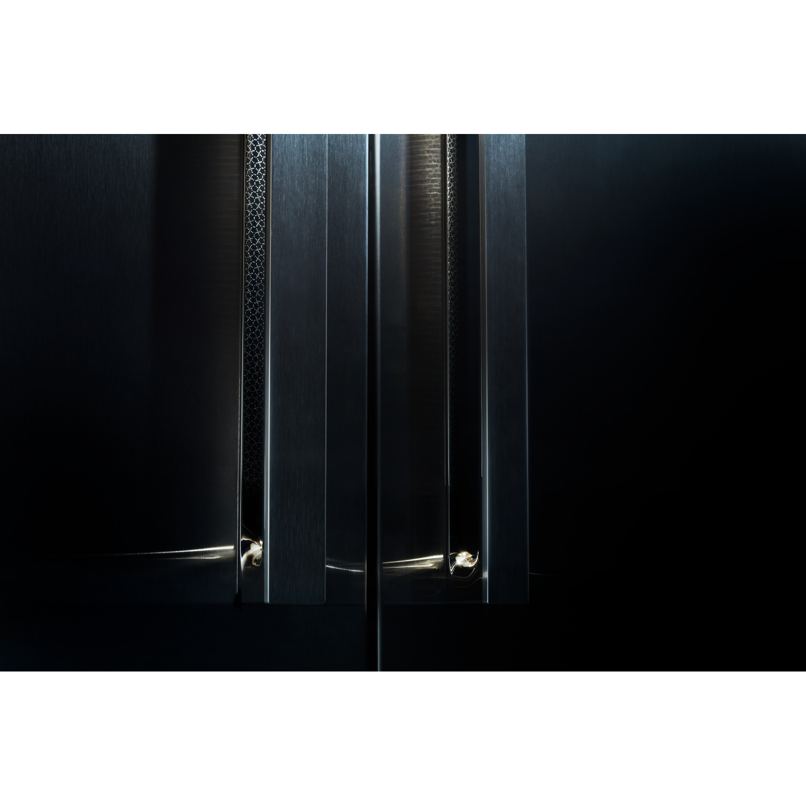 JennAir - 24 Inch Noir Buil-in Column Freezer Panel Kit Accessory in Stainless - JKCPR241GM