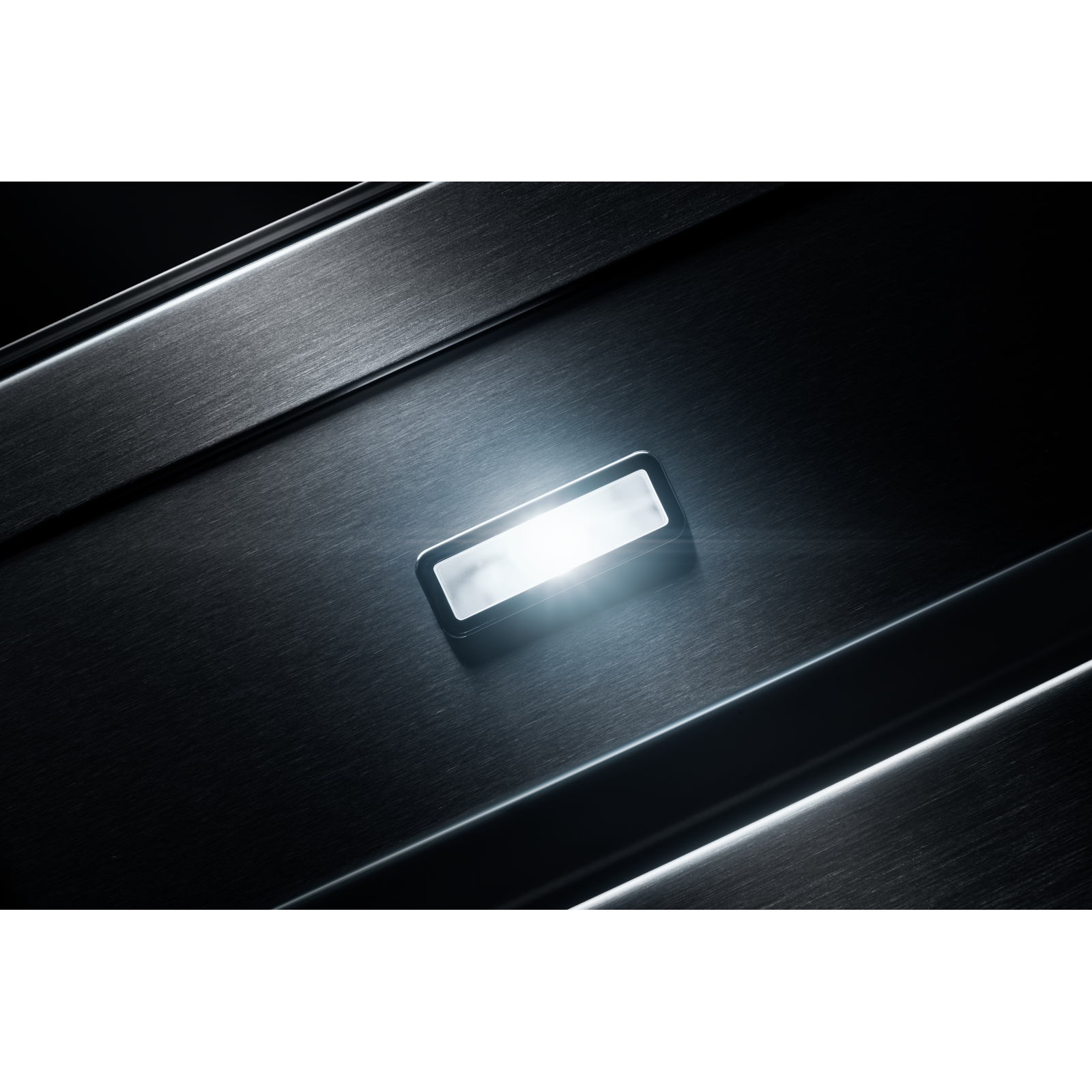 JennAir - 36 Inch 600 CFM Wall Mount and Chimney Range Vent in Stainless - JXW8536HS