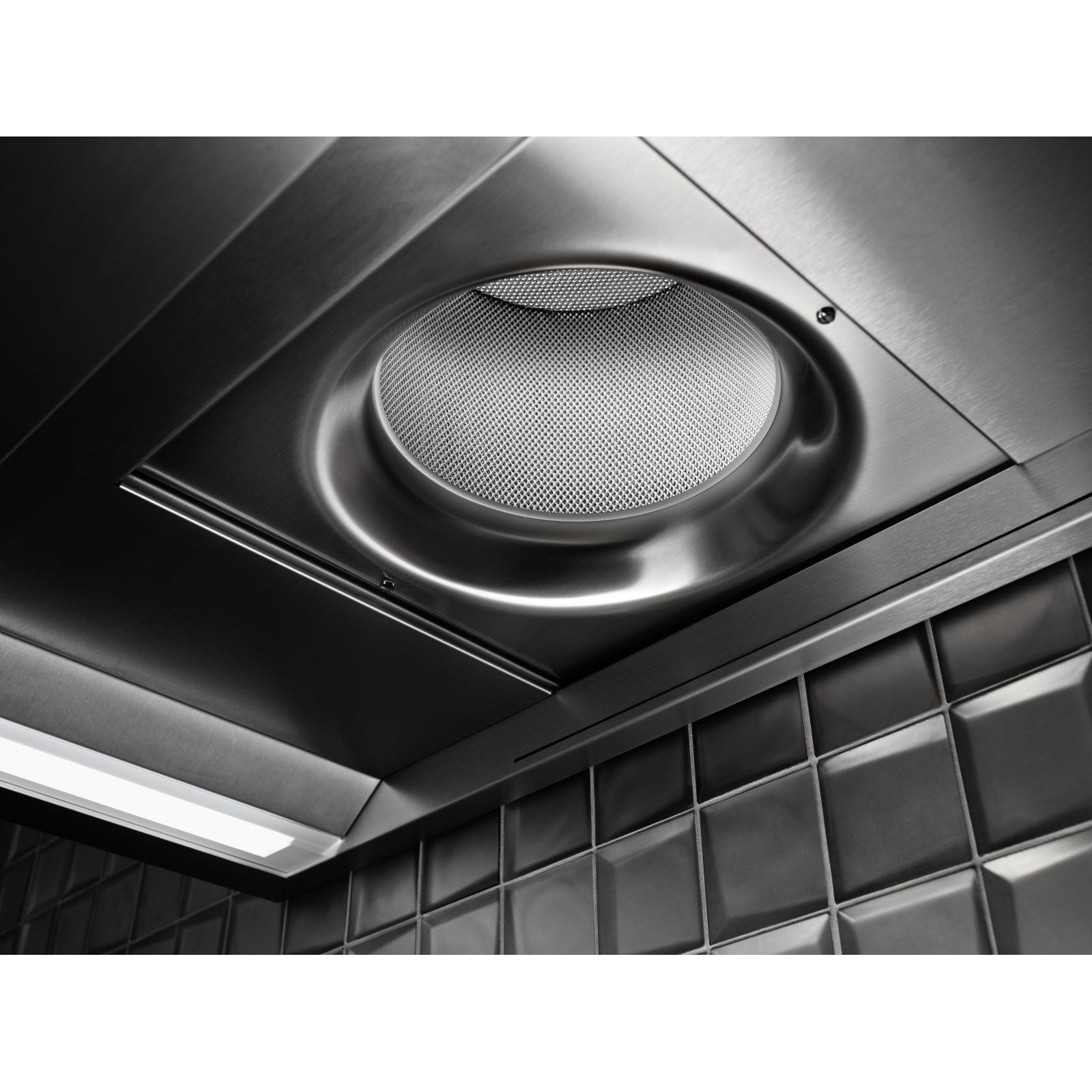 JennAir - 36 Inch 600 CFM Wall Mount and Chimney Range Vent in Stainless - JXW8736DS