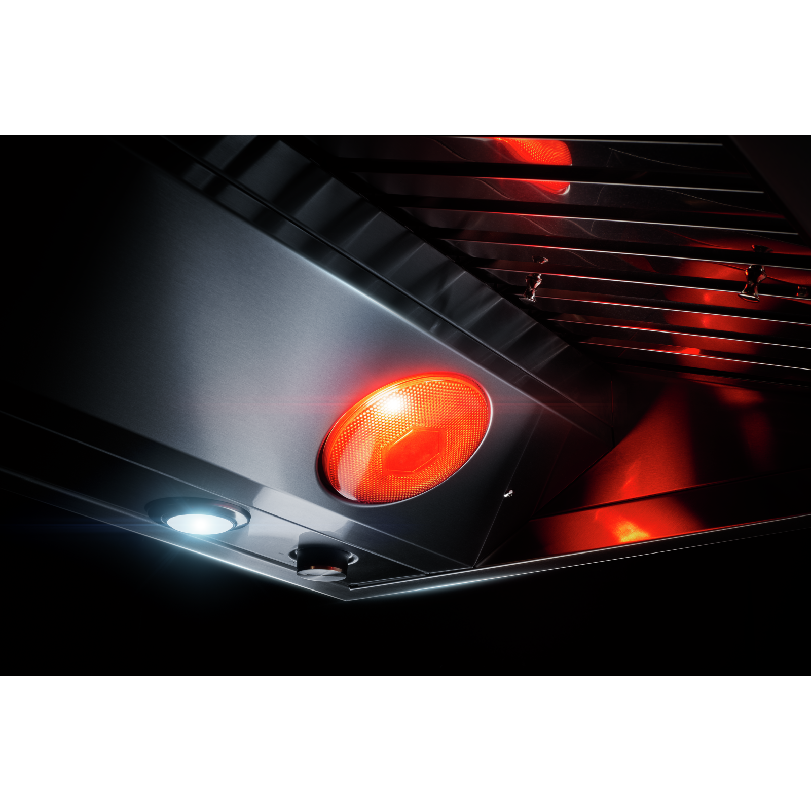 JennAir - 30 Inch 600 CFM Wall Mount and Chimney Range Vent in Stainless - JXW9030HP