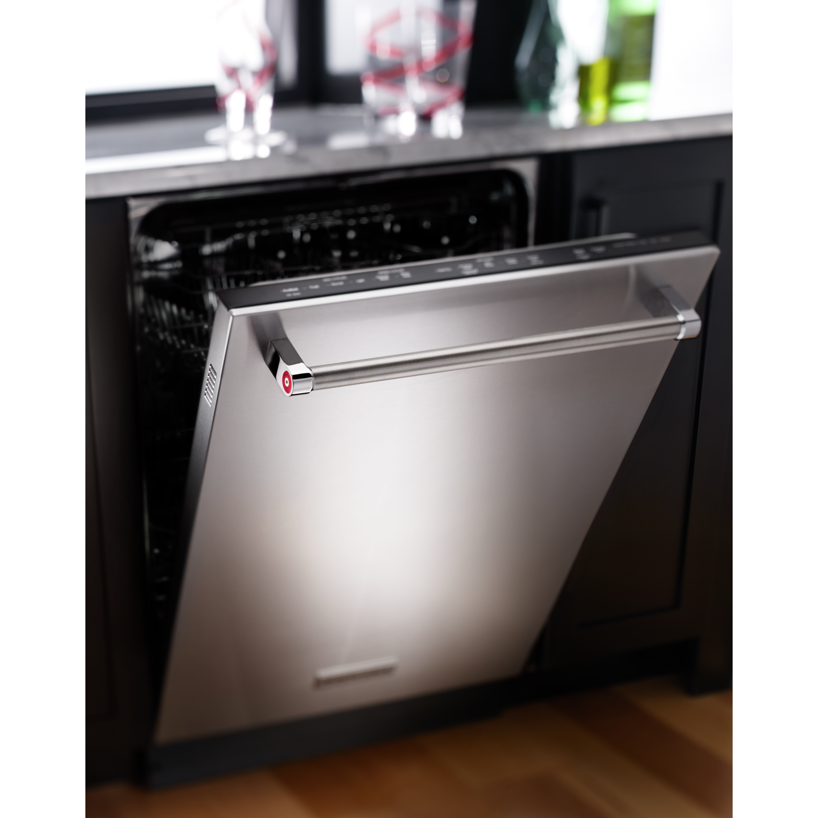KitchenAid - 46 dBA Built In Dishwasher in Stainless - KDTE204ESS