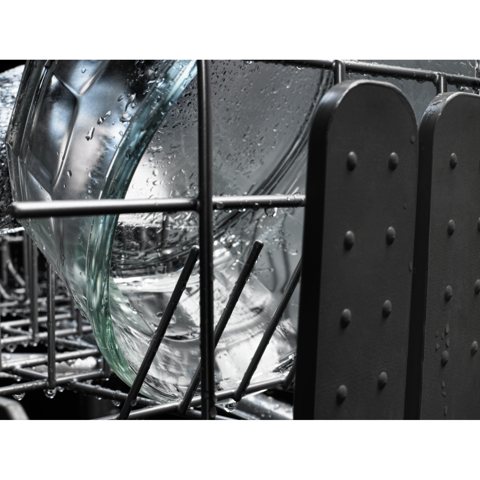 KitchenAid - 44 dBA Built In Dishwasher in Black - KDTM404EBL