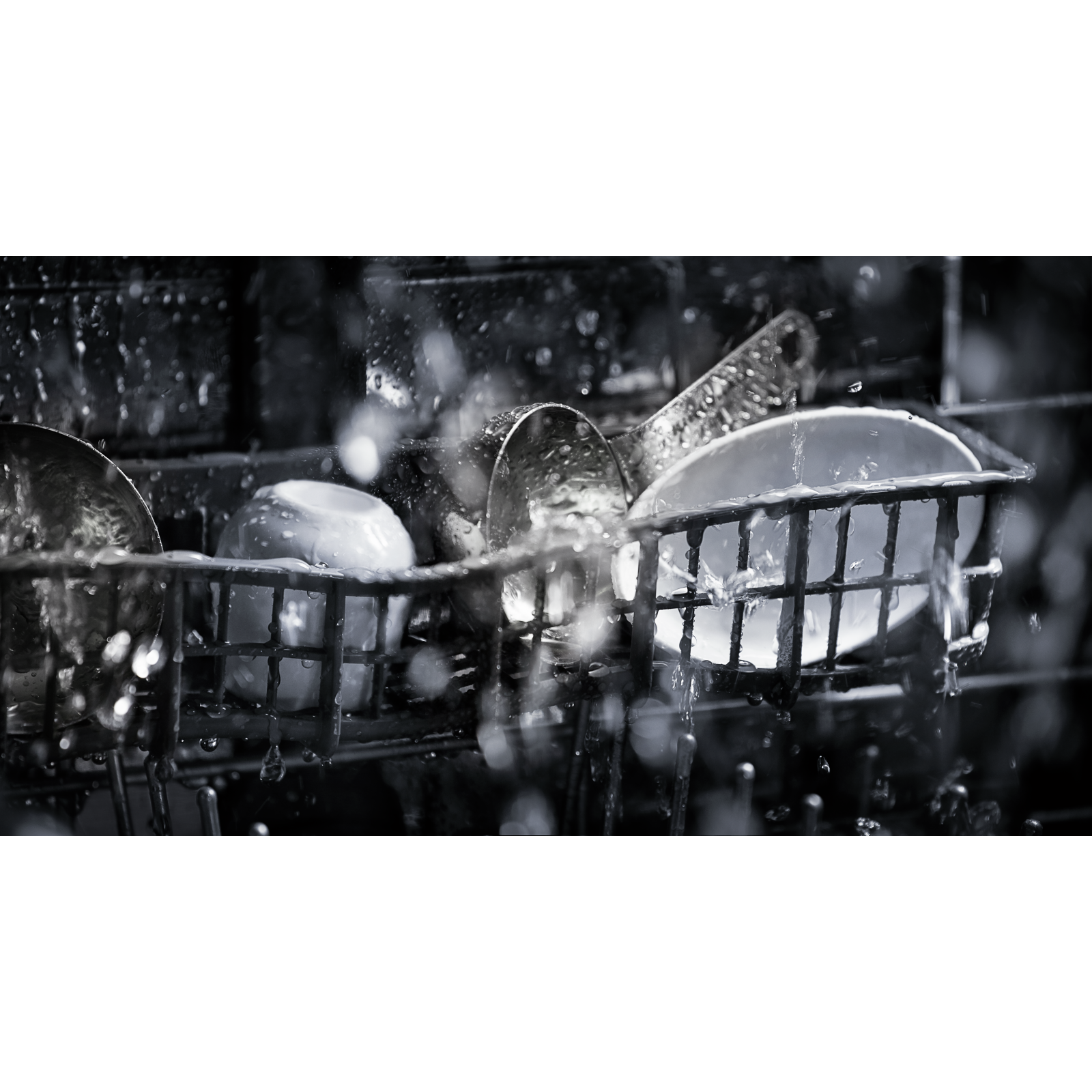 KitchenAid - 44 dBA Built In Dishwasher in Stainless - KDTM704ESS