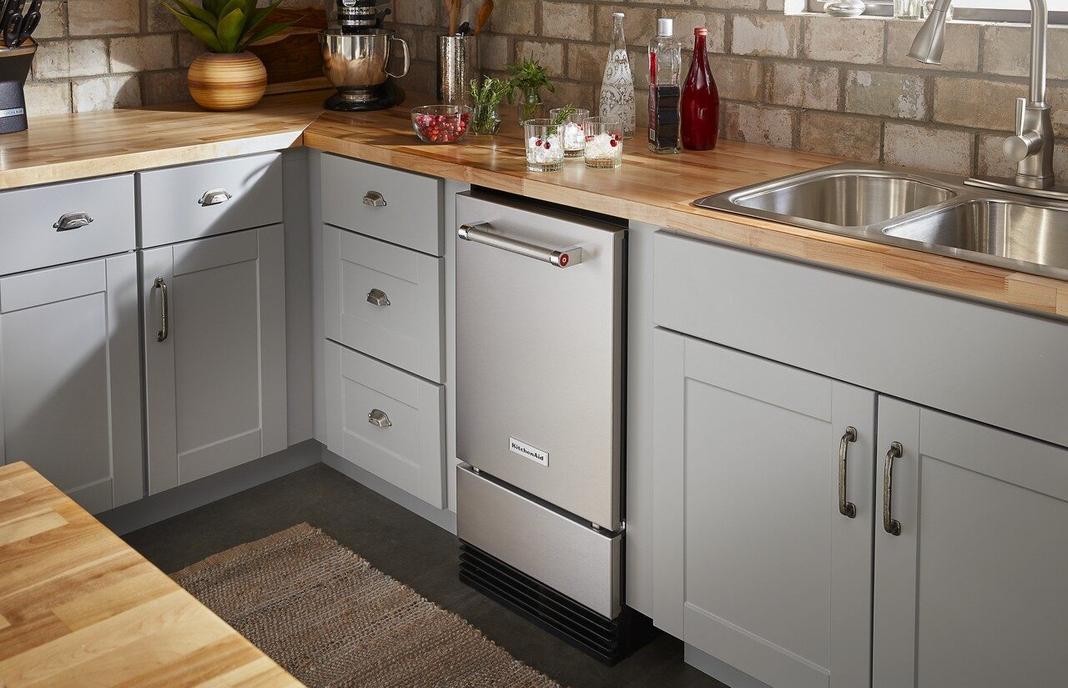 KitchenAid - 17.875 Inch 18 cu. ft Ice Maker Refrigerator in Stainless - KUID308HPS