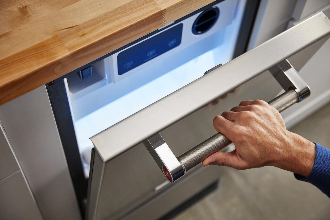 KitchenAid - 17.875 Inch 18 cu. ft Ice Maker Refrigerator in Stainless - KUID508HPS