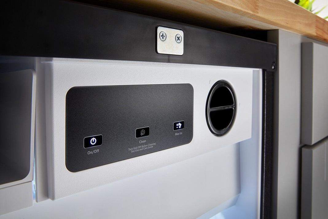 KitchenAid - 17.875 Inch 18 cu. ft Ice Maker Refrigerator in Stainless - KUID508HPS