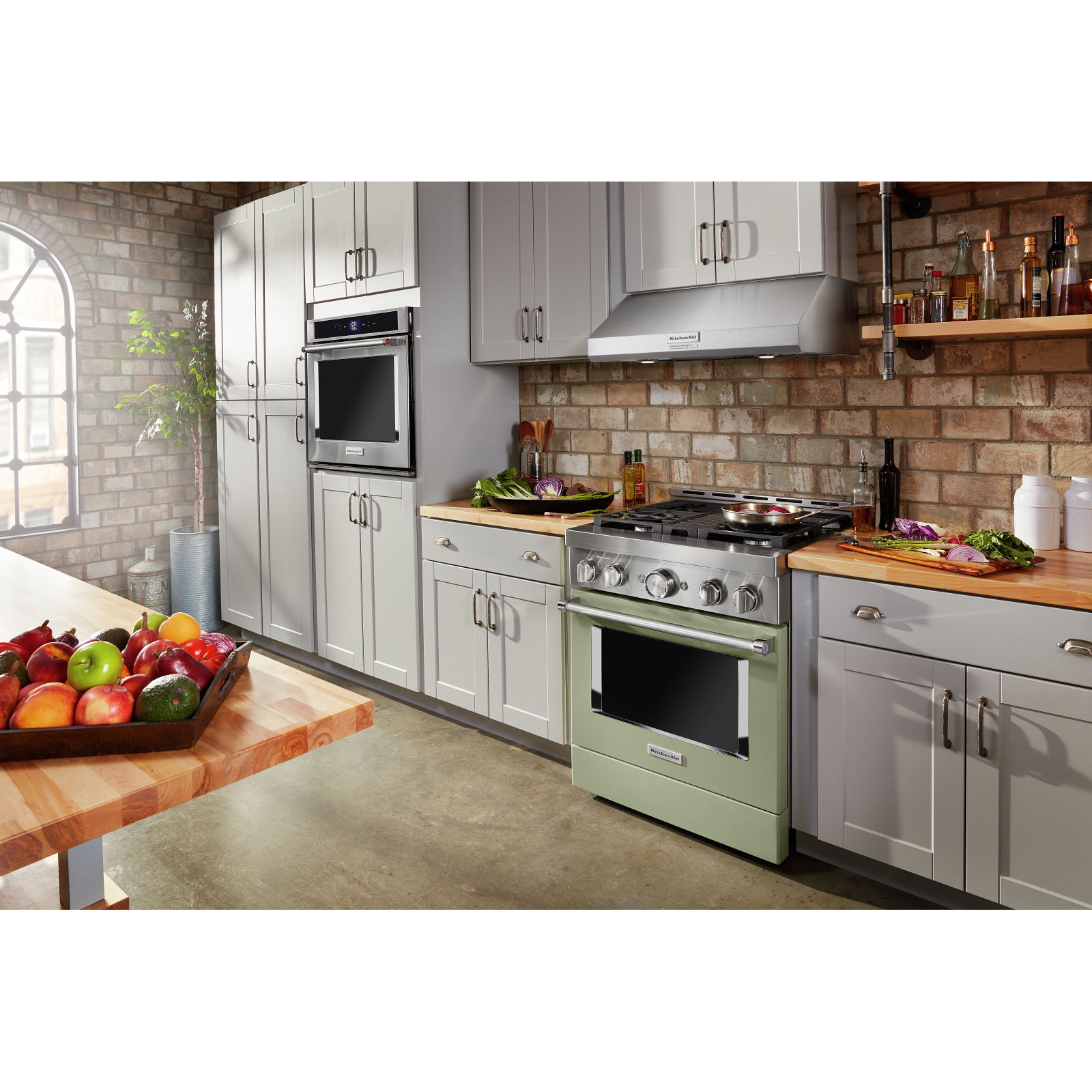 KitchenAid - 30 Inch 585 CFM Under Cabinet Range Vent in Stainless - KVUC600KSS