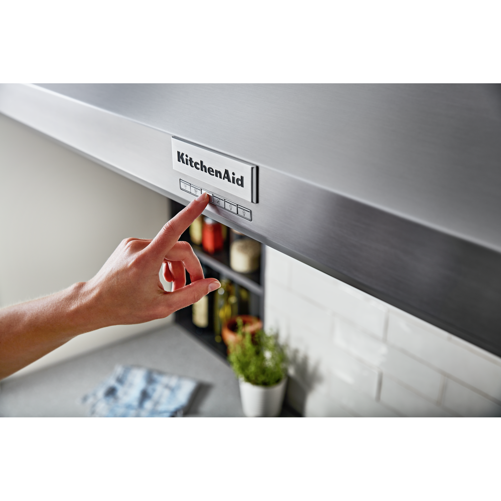 KitchenAid - 48 Inch 585 or 1170 CFM Wall Mount and Chimney Range Vent in Stainless - KVWC958KSS