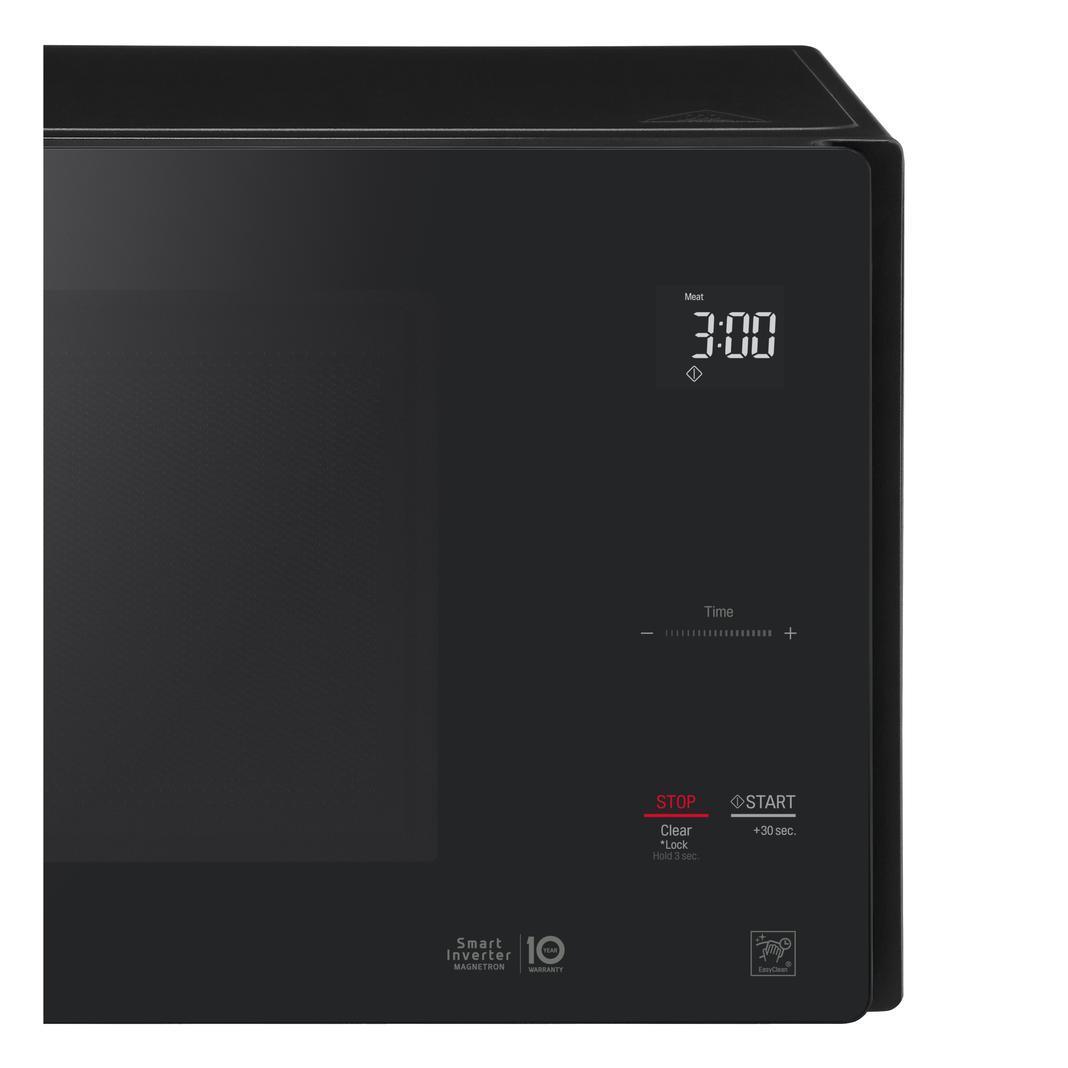 LG - 1.5 cu. Ft Counter top Microwave in Black - LMC1575SB