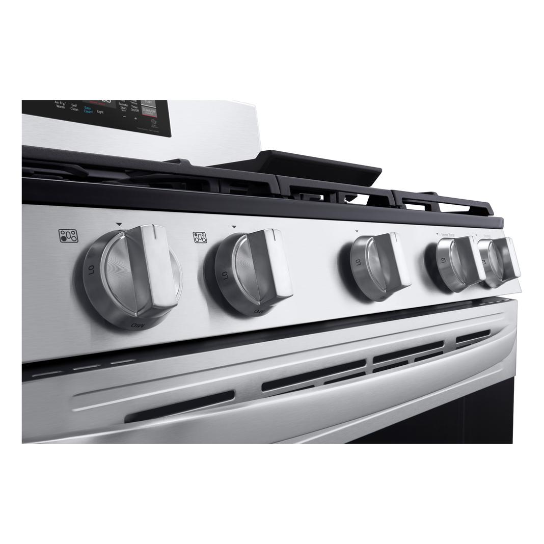 LG - 5.8 cu. ft Gas Range in Stainless - LRGL5823S