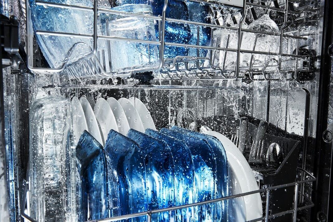 Maytag - 50 dBA Built In Dishwasher in Stainless - MDB7959SKZ