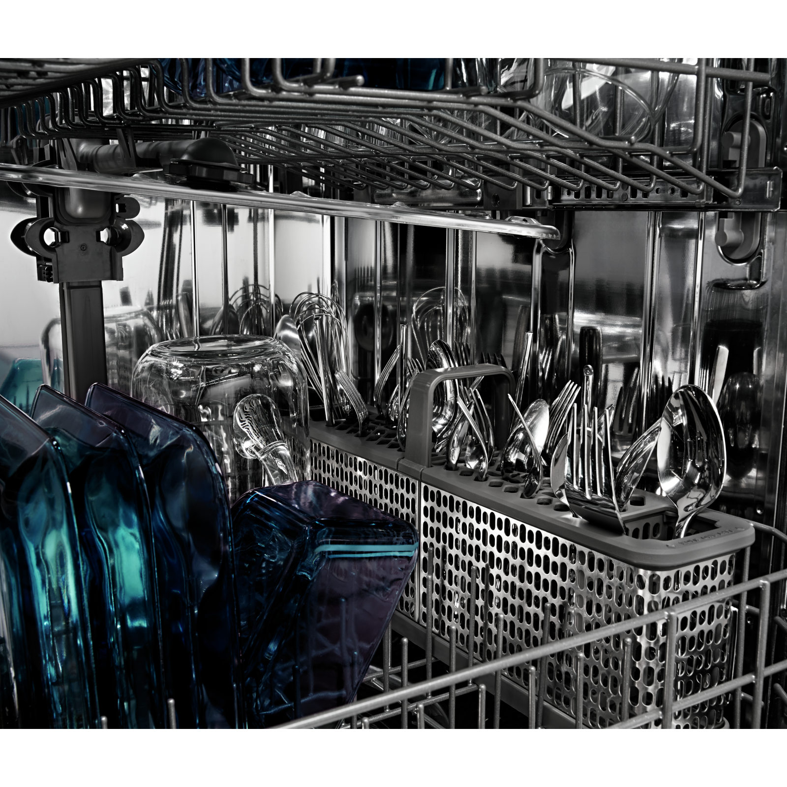 Maytag - 47 dBA Built In Dishwasher in Black Stainless - MDB8959SFZ