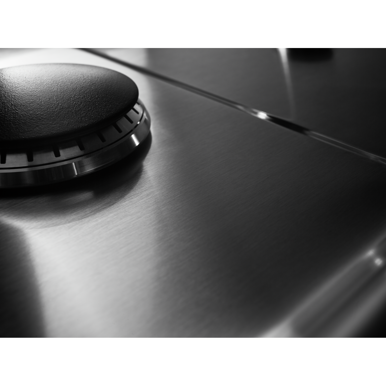 Maytag - 36 Inch Gas Cooktop in Stainless - MGC9536DS