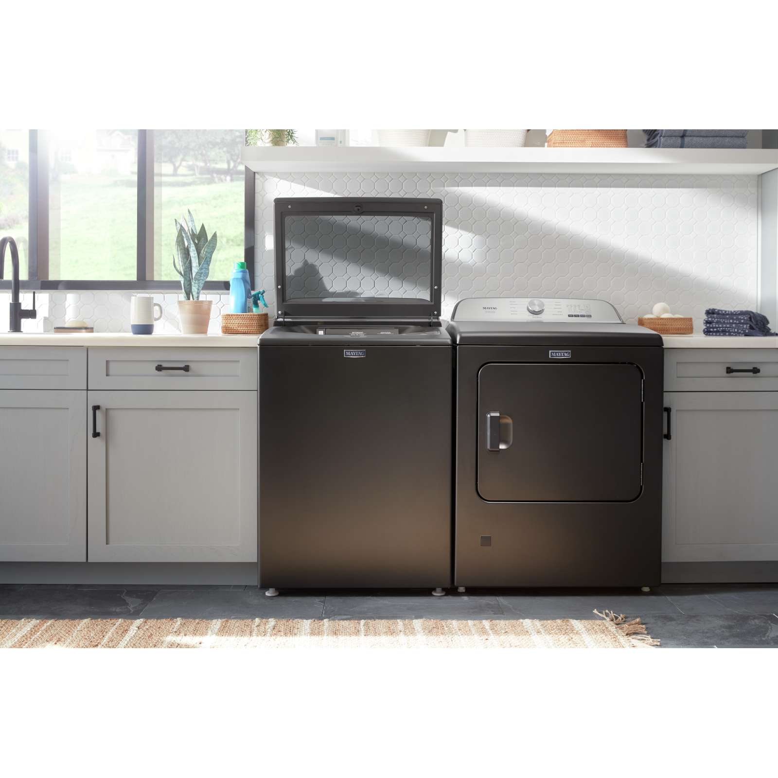 Maytag - 7 cu. Ft Gas Dryer in Black - MGD6500MBK