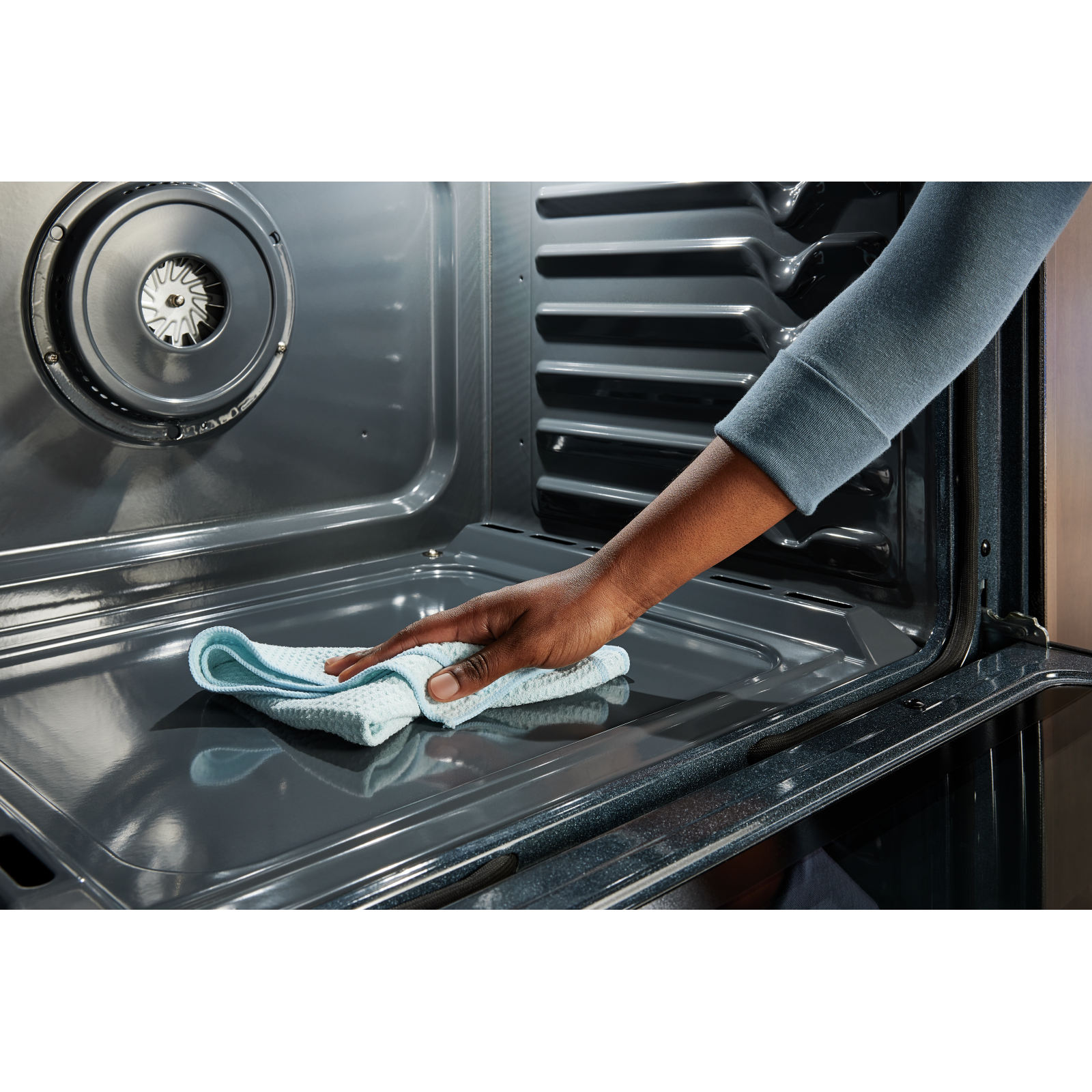 Maytag - 5.8 cu. ft Gas Range in Stainless - MGS8800PZ