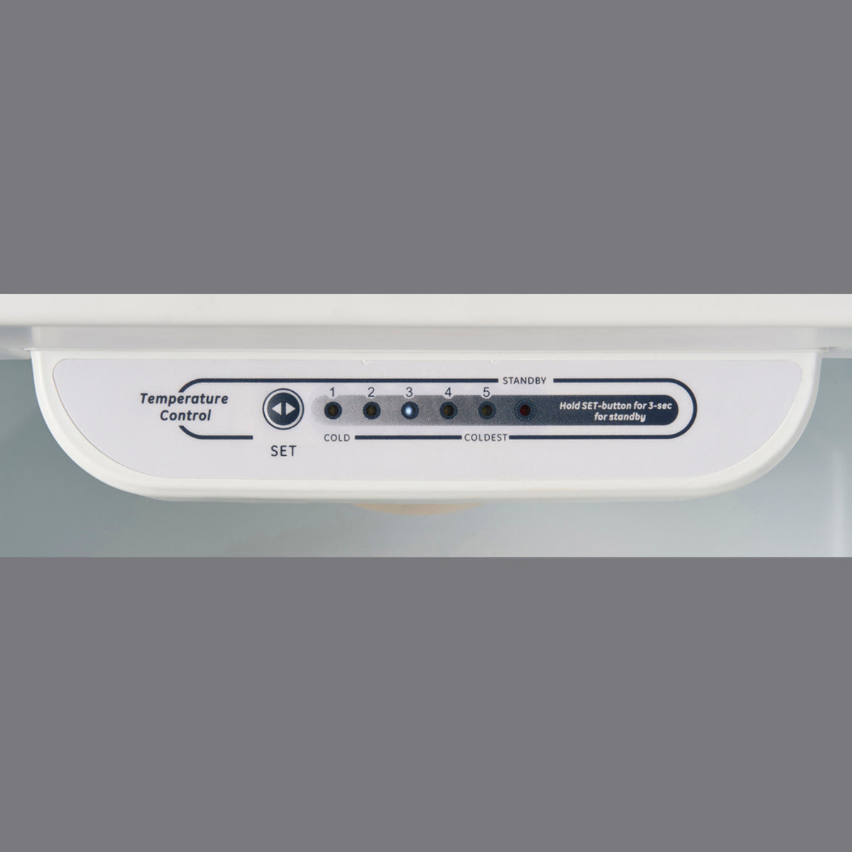 Moffat - 29.5 Inch 18 cu. ft Top Mount Refrigerator in Stainless - MTE18HSKRSS