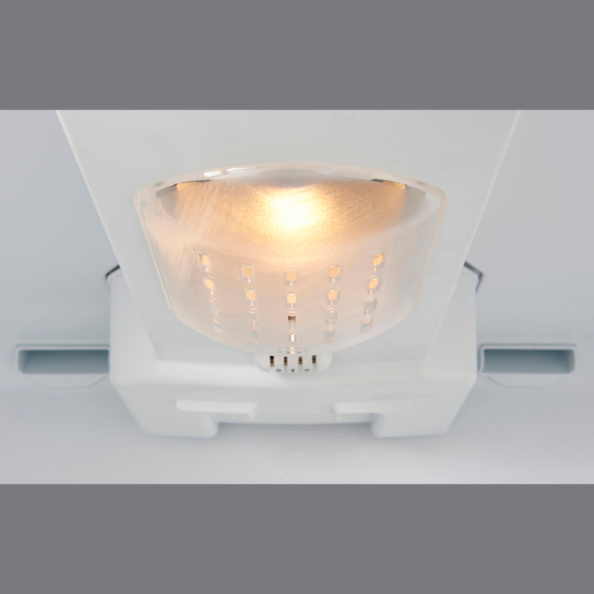 Moffat - 29.5 Inch 18 cu. ft Top Mount Refrigerator in Stainless - MTE18HSKRSS