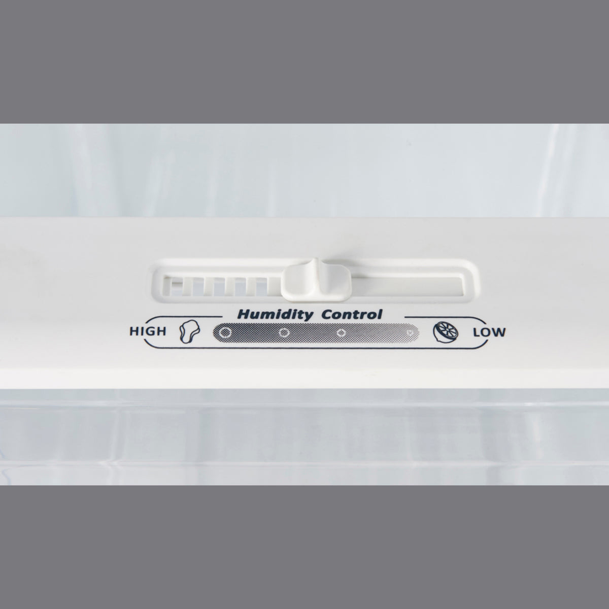 Moffat - 29.5 Inch 18 cu. ft Top Mount Refrigerator in White - MTE18HTKRWW