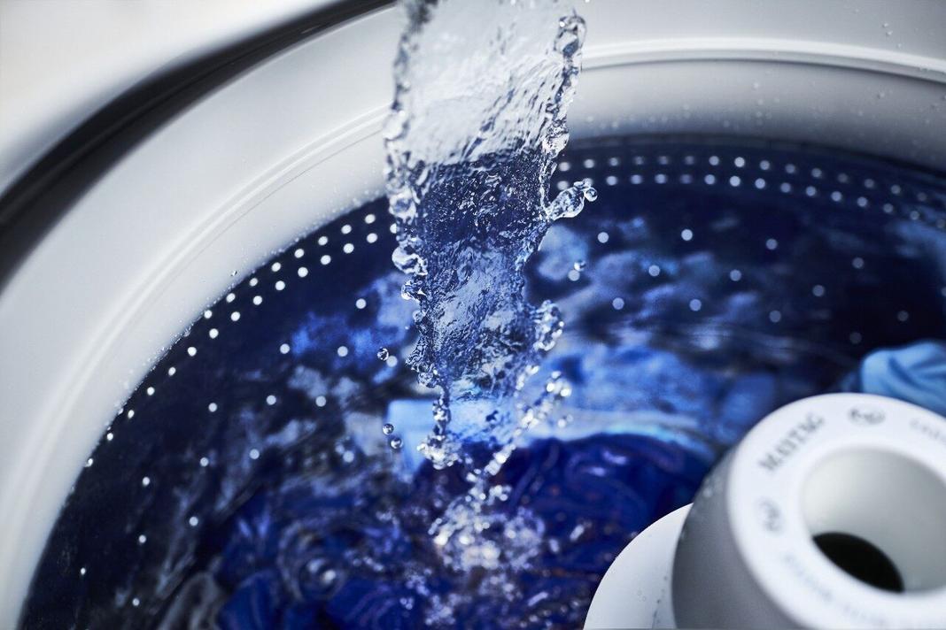 Maytag - 4.9 cu. Ft Top Load Washer in White - MVWC565FW