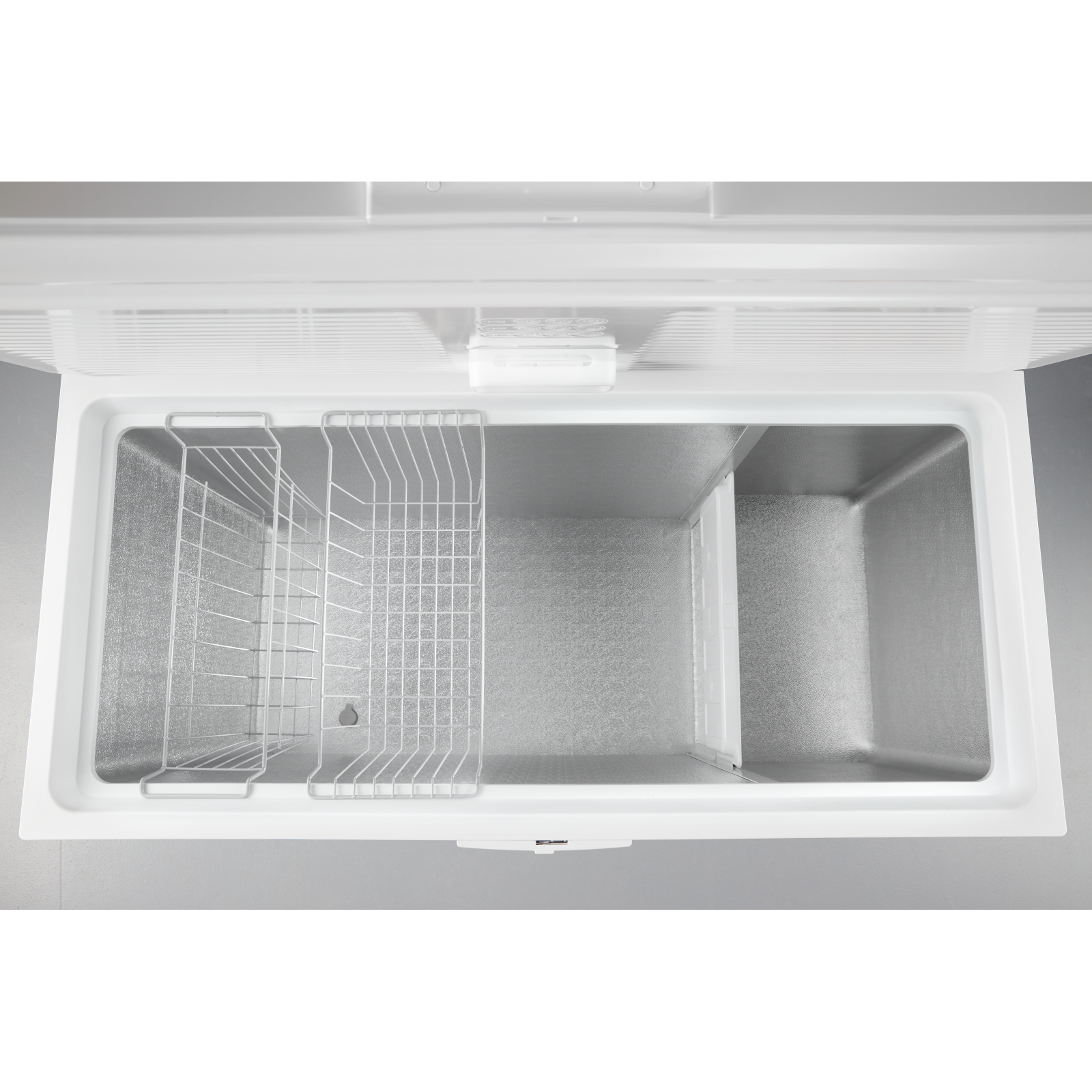 Maytag - 16 cu. Ft Chest Freezer in White - MZC5216LW