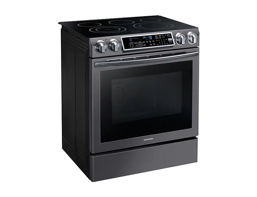 Samsung - 5.8 cu. ft Slide-In Electric Range in Black Stainless Steel - NE58K9500SG