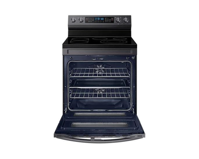 Samsung - 6.3 cu. ft Electric Range in Black Stainless - NE63A6751SG