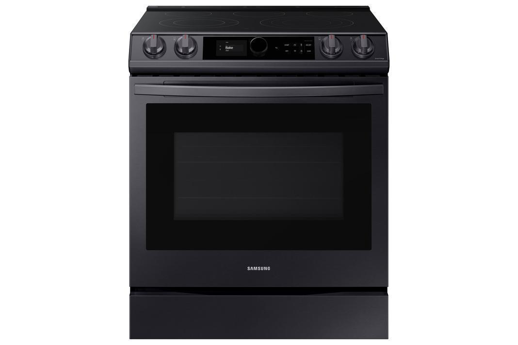 Samsung - Bespoke 6.3 cu. ft Electric Range in Black Stainless - NE63T8711SG