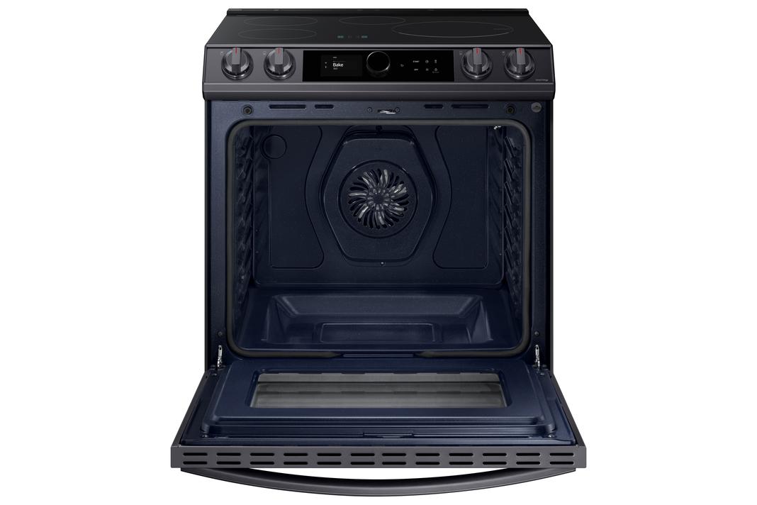 Samsung - Bespoke 6.3 cu. ft Induction Range in Black Stainless - NE63T8911SG