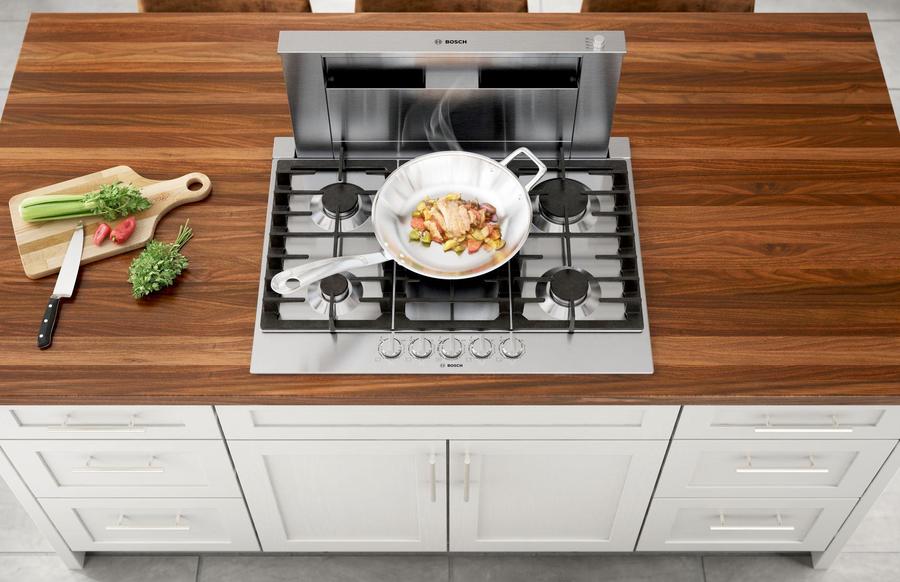 Bosch - 29.5 inch wide Gas Cooktop in Stainless - NGM8057UC