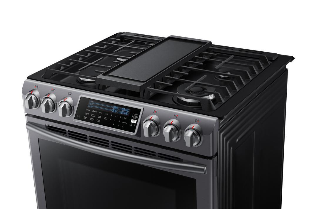 Samsung - 5.8 cu. ft Slide-In Gas Range in Black Stainless Steel - NX58K9500WG