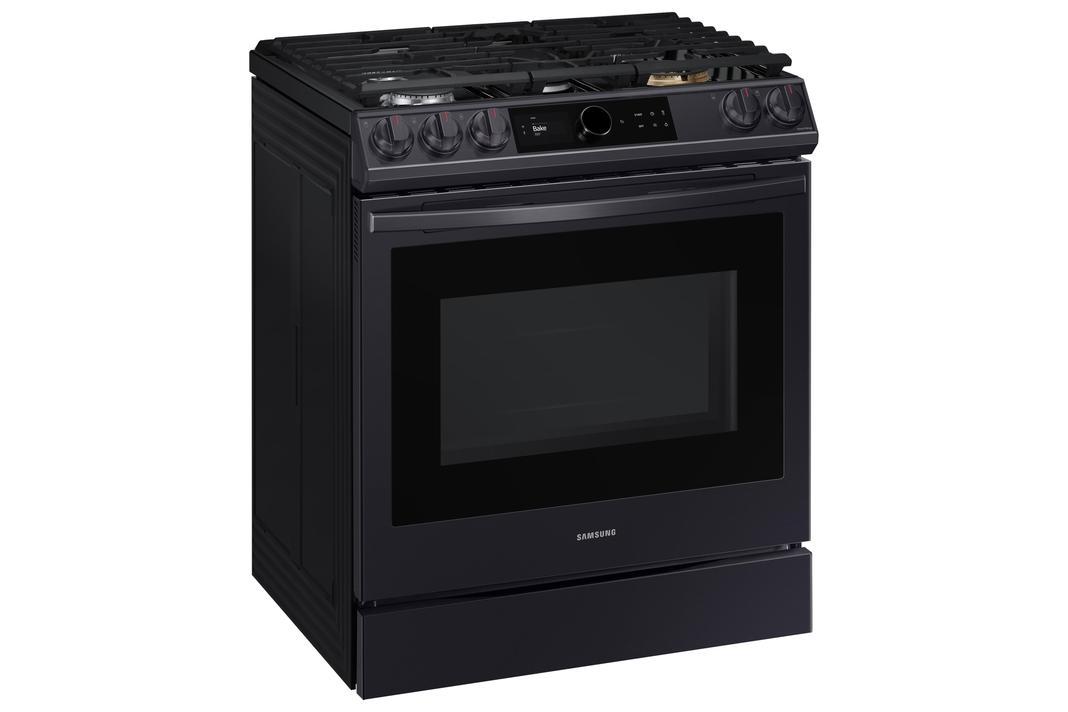 Samsung - Bespoke 6 cu. ft Gas Range in Black Stainless - NX60T8711SG