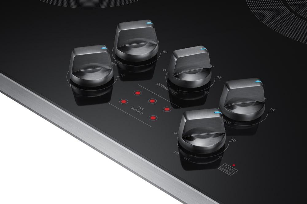 Samsung - 30 inch wide Electric Cooktop in Stainless Steel - NZ30K6330RS