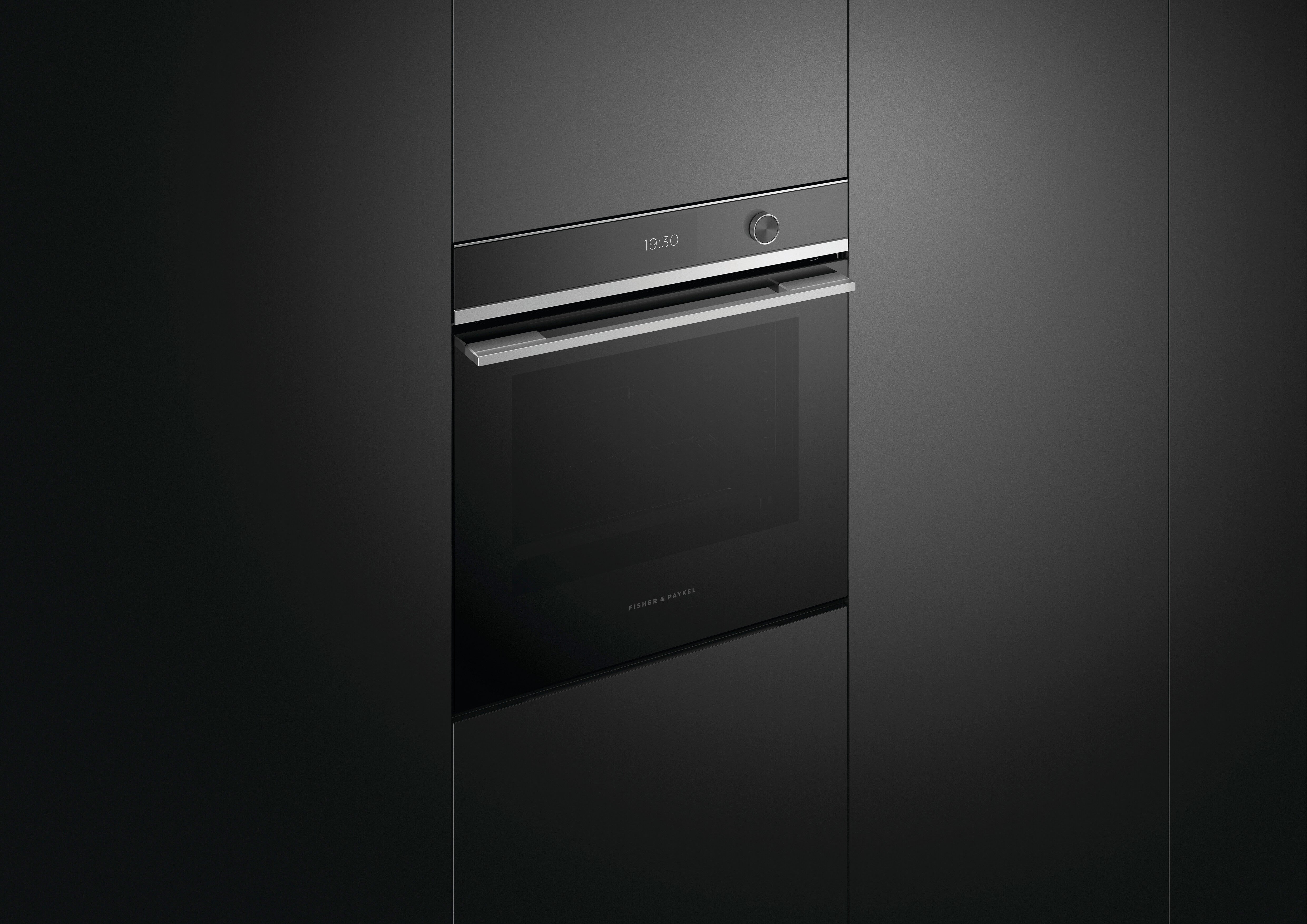 Fisher & Paykel - 3 cu. ft Single Wall Oven in Stainless - OB24SDPTDX2