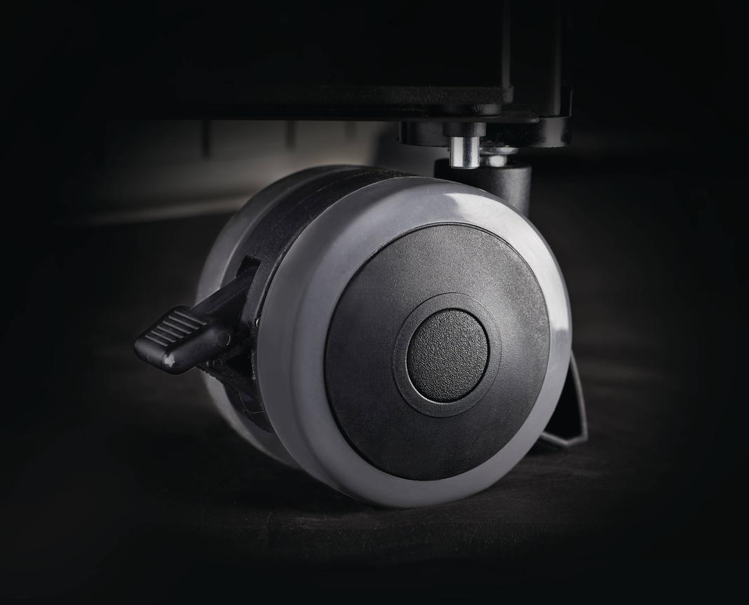 Napoleon Grills - 6 Burner Propane BBQ in Stainless - P500RSIBPSS-3