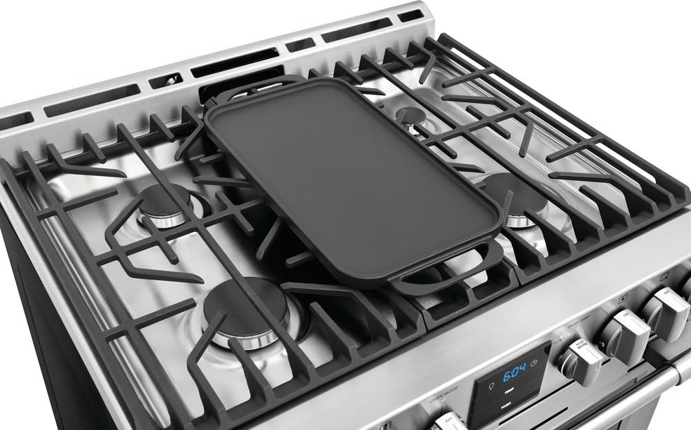 Frigidaire Professional - 5.6 cu. ft Gas Range in Stainless - PCFG3078AF