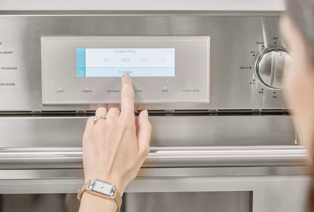 Thermador - 4.5 cu. ft Single Wall Oven in Stainless - PO301W