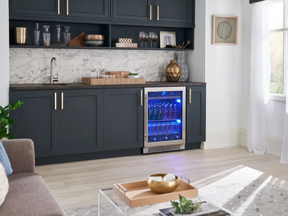 Zephyr - 23.875 Inch 5.6 cu. ft Beverage Centre Refrigerator in Stainless - PRB24C01BG