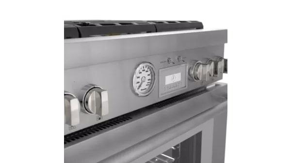 Thermador - 5.7 cu. ft Gas Range in Stainless - PRG366WG