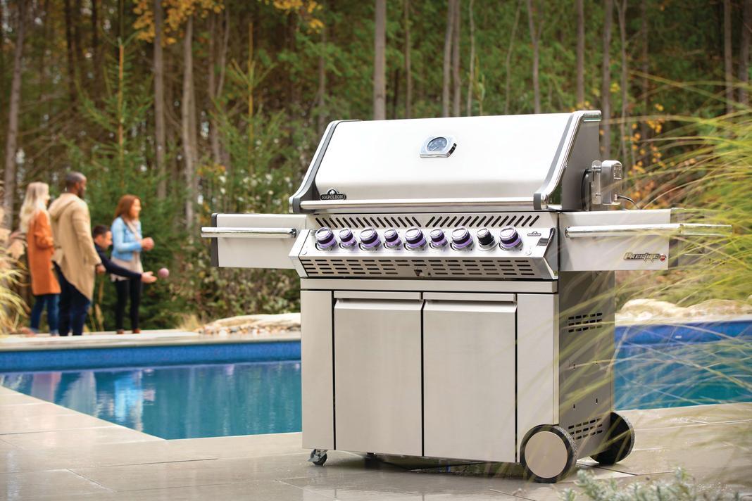 Napoleon Grills - 8 Burner Propane BBQ in Stainless - PRO665RSIBPSS-3