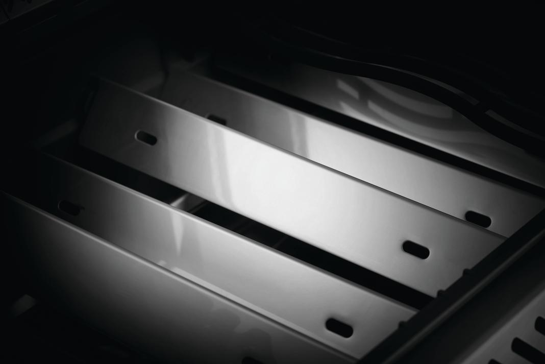 Napoleon Grills - 3 Burner Natural Gas BBQ in Black - RXT425SIBNK-1