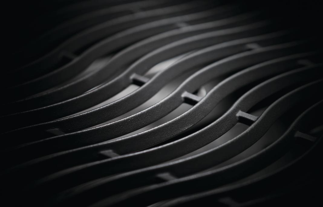 Napoleon Grills - 3 Burner Propane BBQ in Black - RXT425SIBPK-1