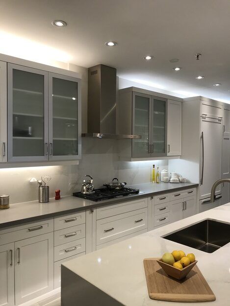 Cyclone - 29.625 Inch 300 CFM Wall Mount and Chimney Range Vent in Stainless - SCB32230