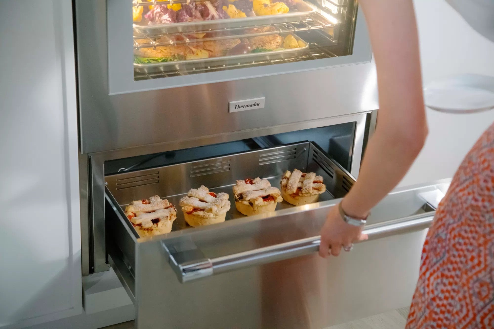 Thermador - 2.7 cu. ft Warming Drawer in Stainless - SD30WC