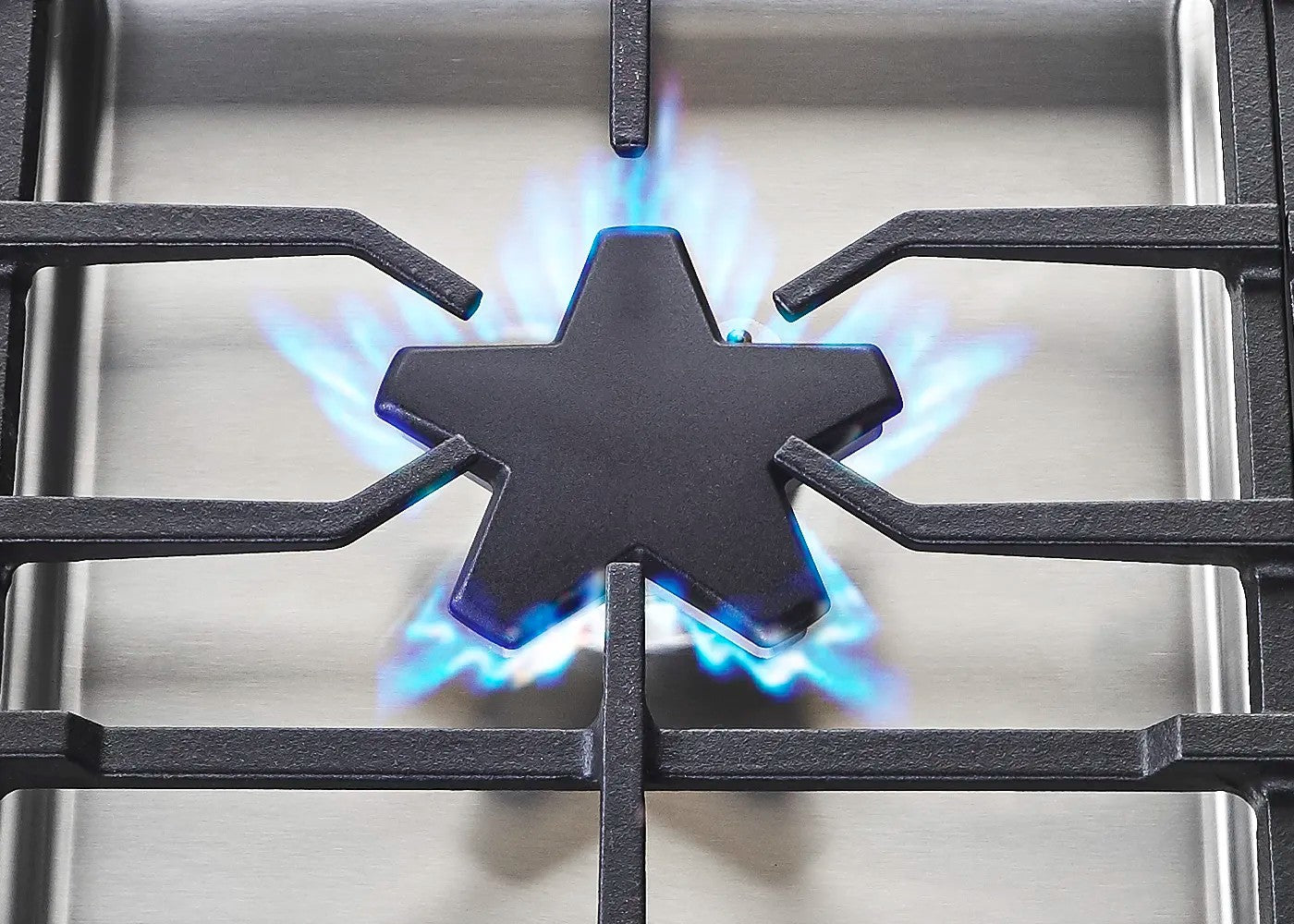 Thermador - 37 Inch Gas Cooktop in Stainless - SGSX365TS