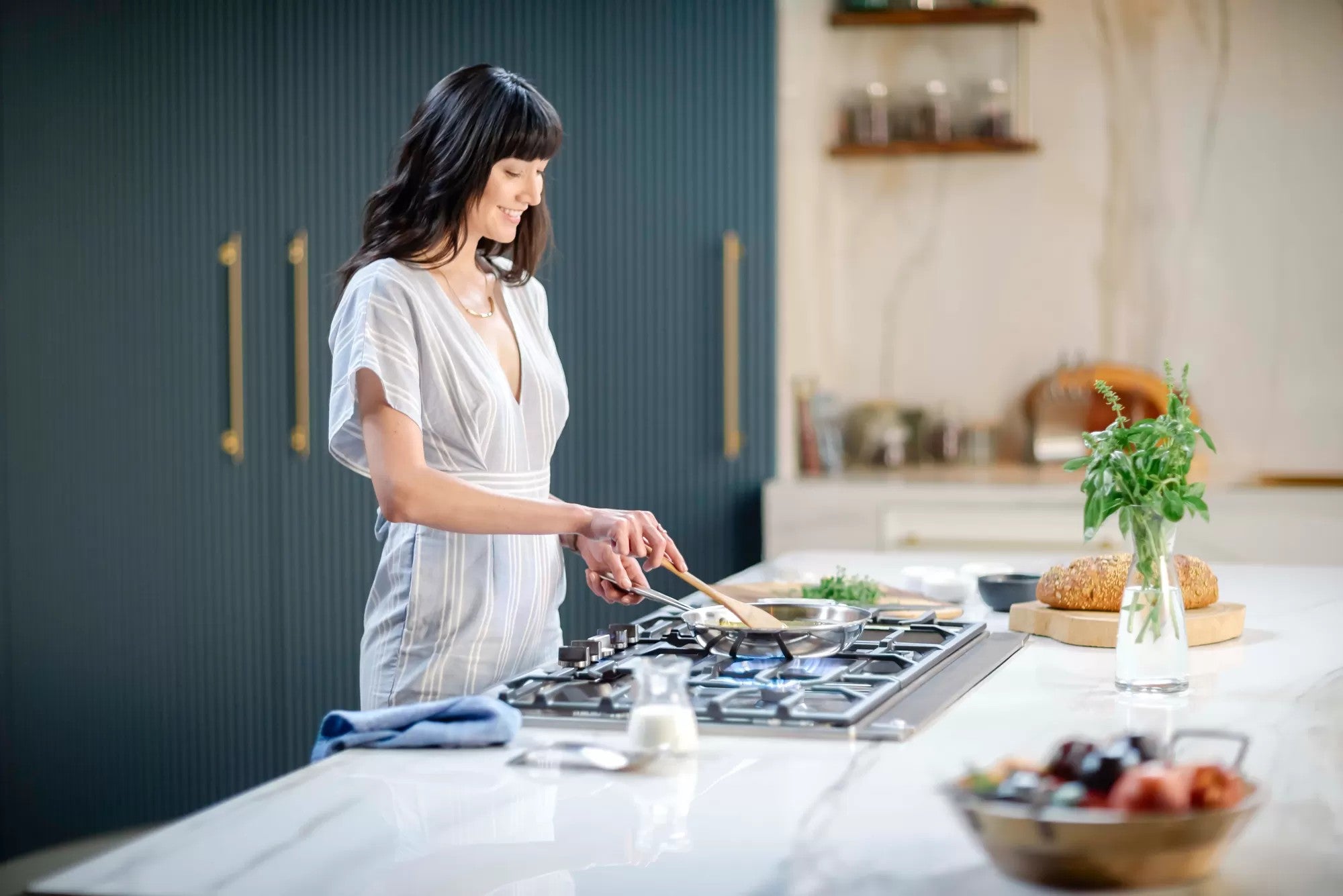 Thermador - 37 Inch Gas Cooktop in Stainless - SGSX365TS