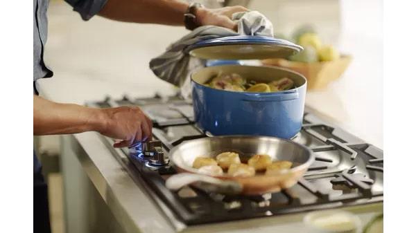 Thermador - 37 inch wide Gas Cooktop in Stainless - SGSXP365TS