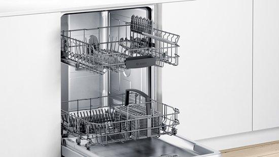 Bosch - 46 dBA Built In Dishwasher in Stainless - SHEM53Z25C