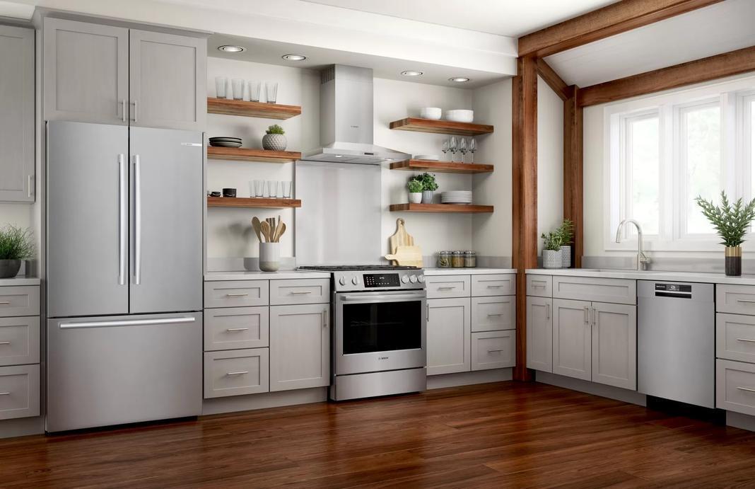 Bosch - 42 dBA Built In Dishwasher in Stainless - SHEM78ZH5N